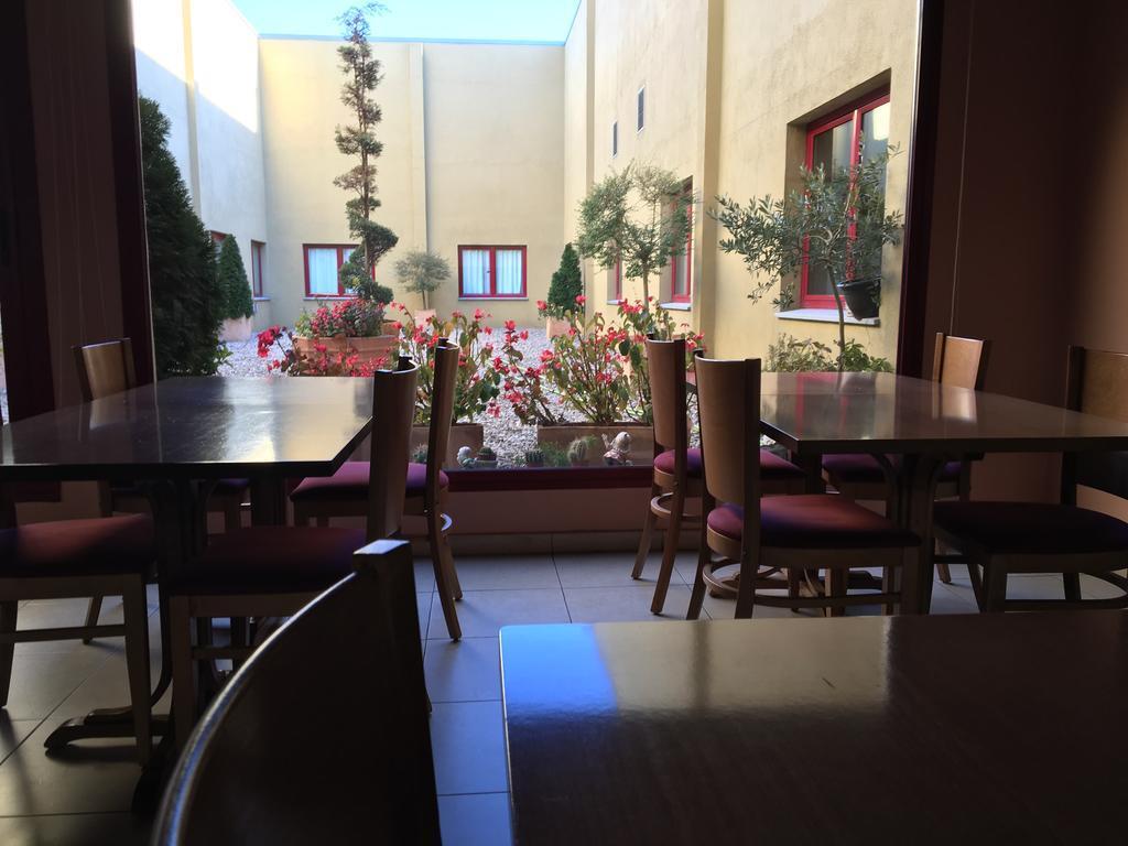 Hotel Jonquera Ла Хункера Екстериор снимка