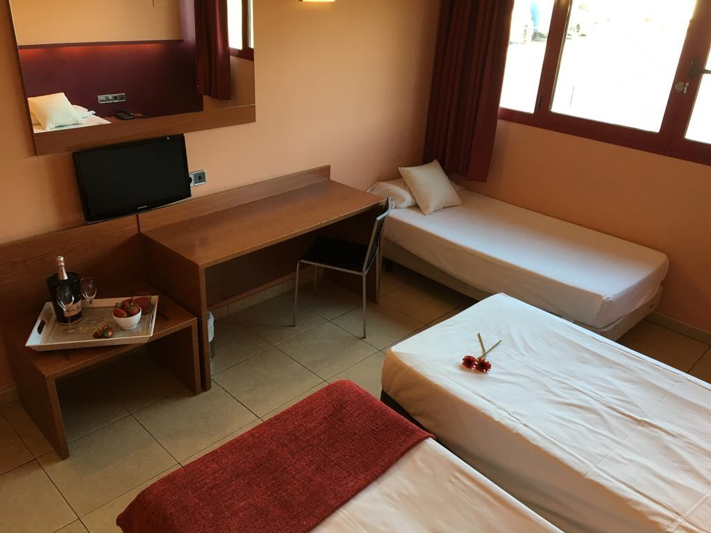 Hotel Jonquera Ла Хункера Екстериор снимка
