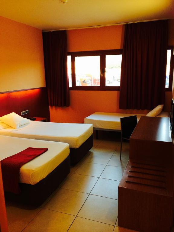 Hotel Jonquera Ла Хункера Екстериор снимка