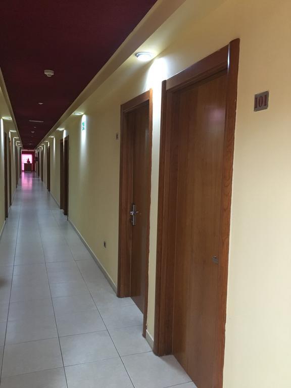 Hotel Jonquera Ла Хункера Екстериор снимка