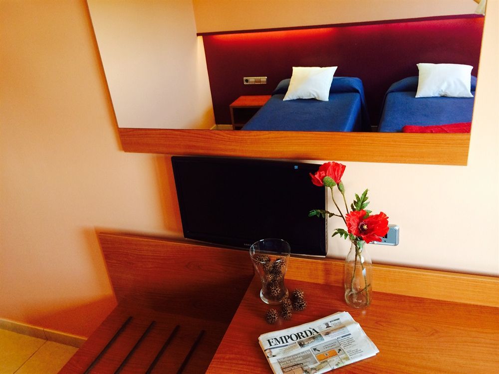 Hotel Jonquera Ла Хункера Екстериор снимка